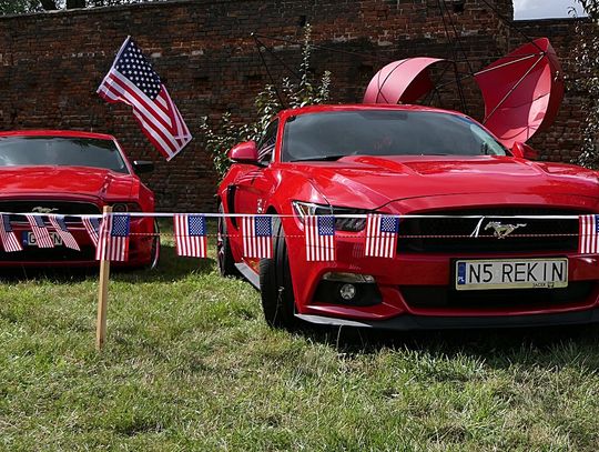 American Cars in the Elbląg's Old Town