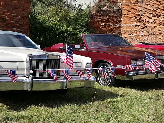 American Cars in the Elbląg's Old Town