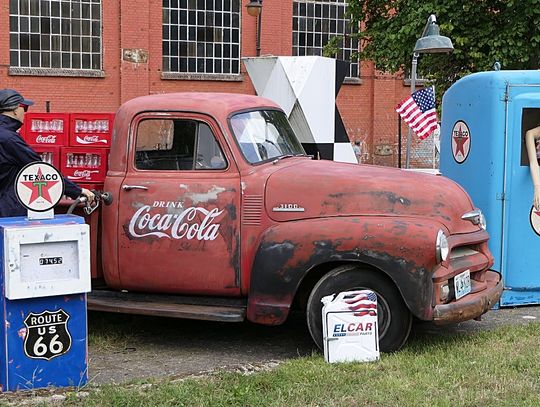 American Cars in the Elbląg's Old Town